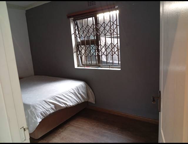 3 BEDROOM FREEHOLD FOR SALE IN ILITHA PARK